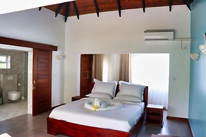 Searenity Beach Villa
