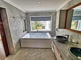 Searenity Beach Villa
