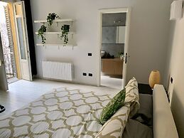 Lecco Center House