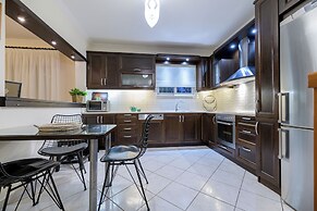 Diogenis House
