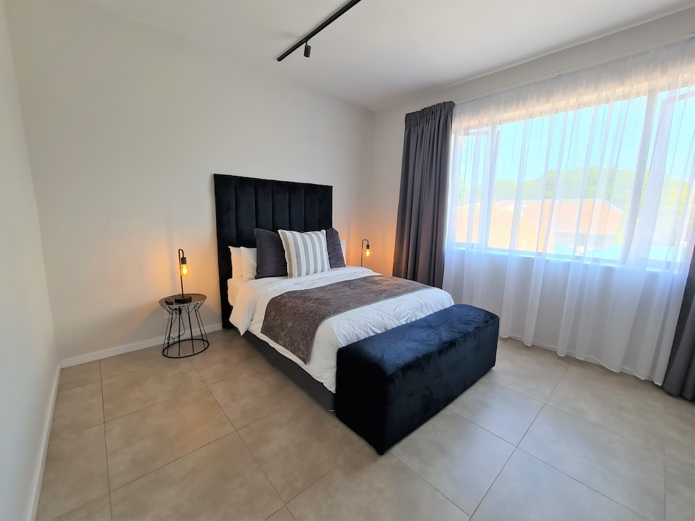 MINT Apartments Greenside