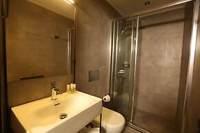 Moja City Hotel