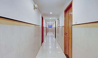 Treebo Suraksha Inn