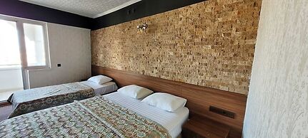 Hera City Hotel