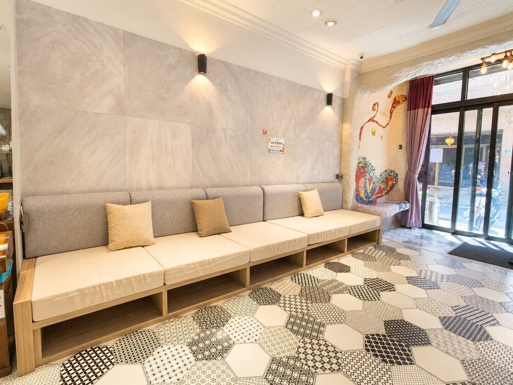 Dory Hostel