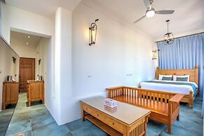 Dory Hostel