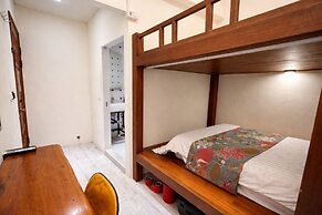Dory Hostel