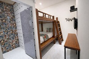 Dory Hostel