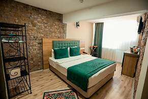 HASUNİ TAŞ HOTEL