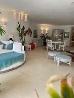 Hob House Watamu