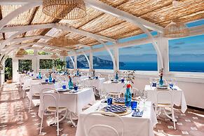 Blue-wave Experience Resort