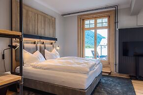 ALPINE INN Davos