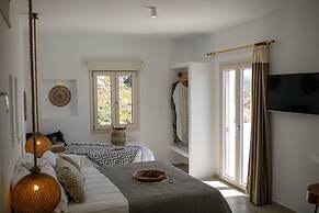 Naxos Earth Suites