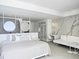 Lovia Mykonos