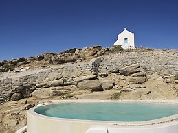 Lovia Mykonos