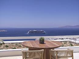 Lovia Mykonos