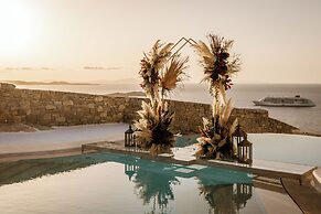 Lovia Mykonos