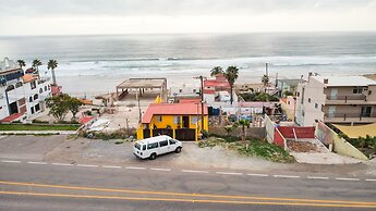 ITH Lazy Lobster Surf Hostel
