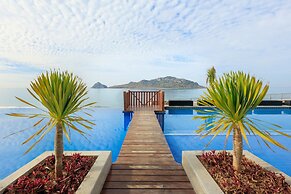 Courtyard By Marriott Mazatlan Beach Resort