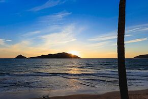 Courtyard By Marriott Mazatlan Beach Resort