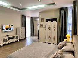 T.W. Marina Pool Villa Pattaya