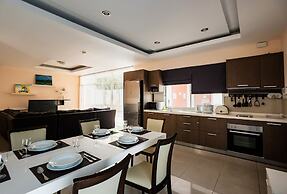 T.W. Marina Pool Villa Pattaya