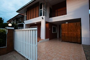 T.W. Marina Pool Villa Pattaya