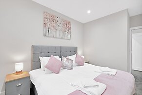 Crown Place 2 & 3 Bedroom Luxury Apts