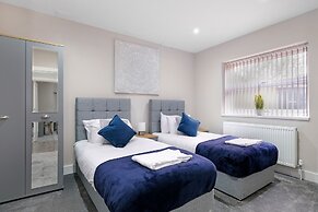 Crown Place 2 & 3 Bedroom Luxury Apts