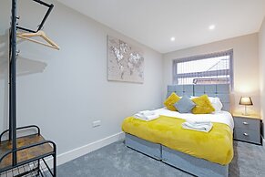 Crown Place 2 & 3 Bedroom Luxury Apts
