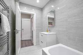Crown Place 2 & 3 Bedroom Luxury Apts
