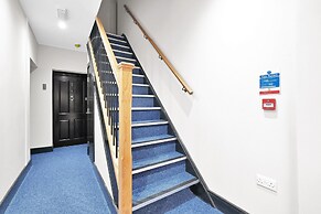 Crown Place 2 & 3 Bedroom Luxury Apts