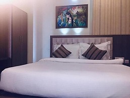 HOTEL THE OMAIRA