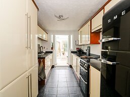 57 Southend Road