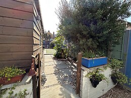57 Southend Road