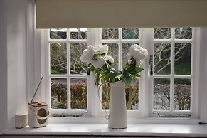 Rose Mullion Cottage