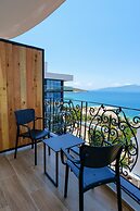 Seawave Hotel