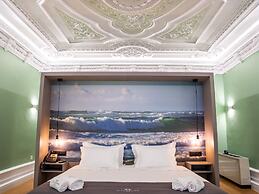 Flag Design Hotel