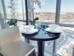 Sweeping Views Luxury 2BR Suite
