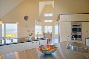 45 Steps - The Culinary Beachside Inn