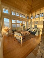 45 Steps - The Culinary Beachside Inn