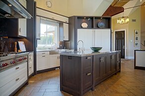 45 Steps - The Culinary Beachside Inn