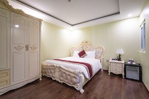 Me Q Beach Hotel & Apartment