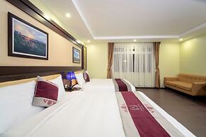 Me Q Beach Hotel & Apartment