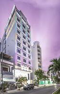 Me Q Beach Hotel & Apartment
