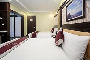 Me Q Beach Hotel & Apartment