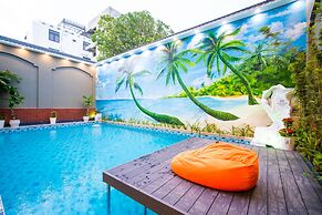 Me Q Beach Hotel & Apartment