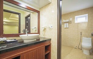 Me Q Beach Hotel & Apartment