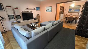 Family Home Agava