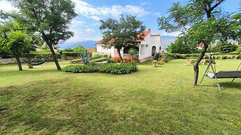 Family Home Agava